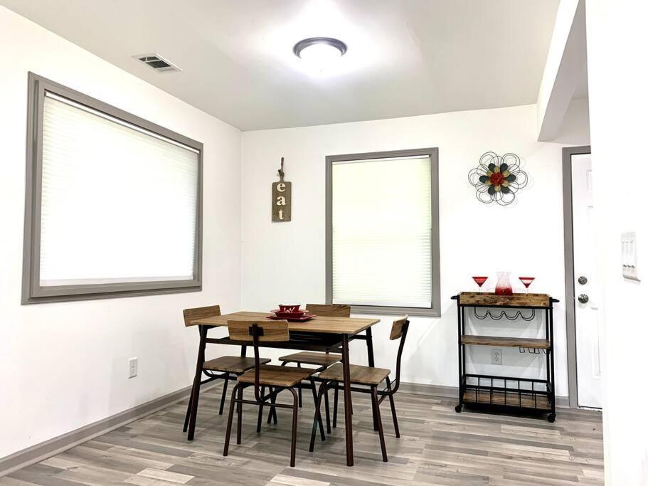Spacious Home Атланта Екстериор снимка